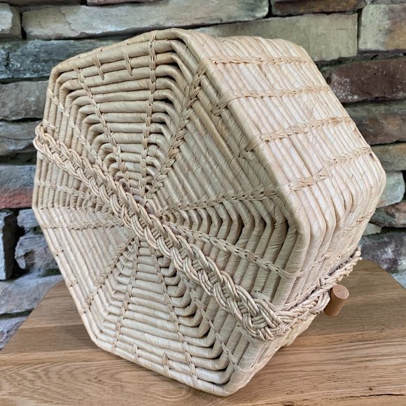 Large Hexagon Wicker Basket Lid Wood Toggle Boho Storage Seagrass Coiled - Picture 10 of 10